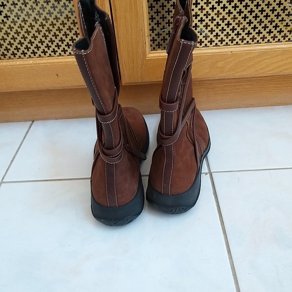 CLARKS ARTISAN COLLECTION LEATHER UPPER BOOTS SIZE 6B - Picture 10 of 11